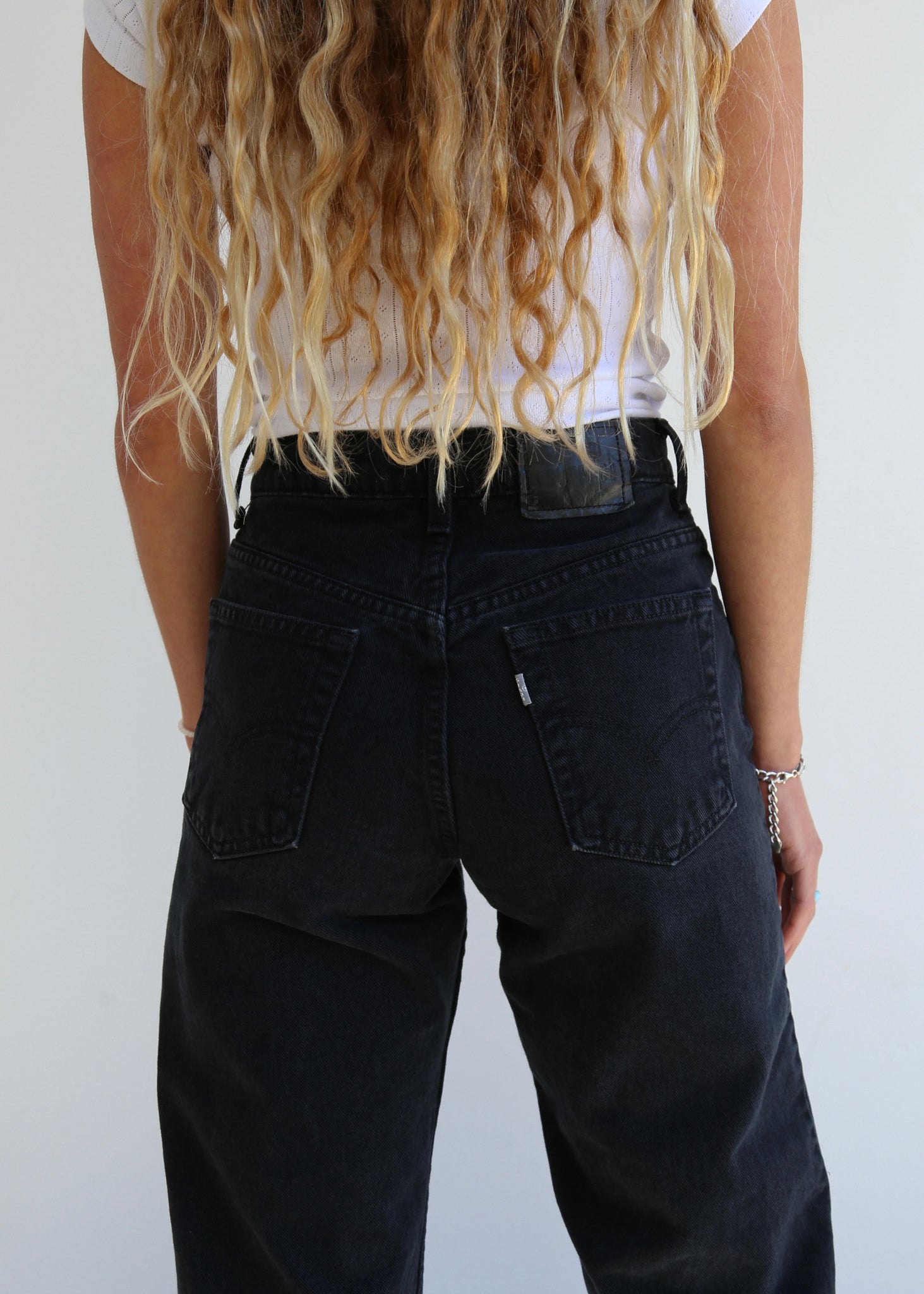 90’s Black Silvertab Levi’s Jeans (26”)