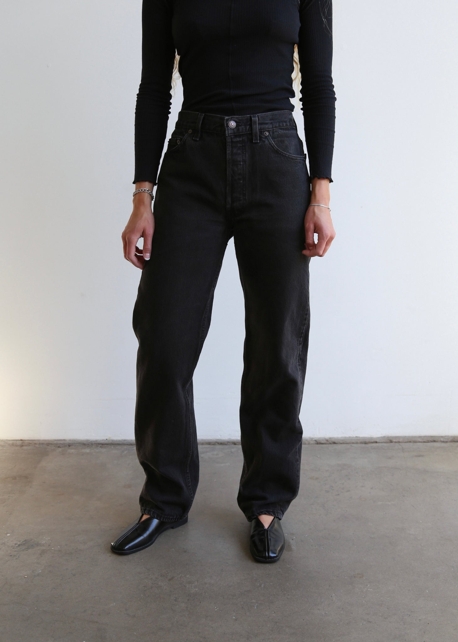 90’s Black 501 Levi’s (28”)